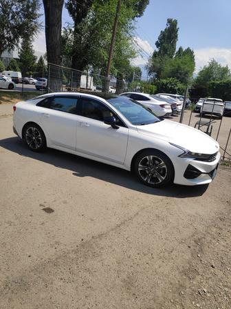 Прокат автомобиля с водителем
