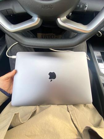 Продается Apple MacBook Air 13
