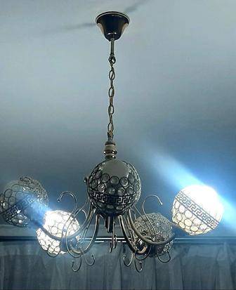 Продаётся люстра