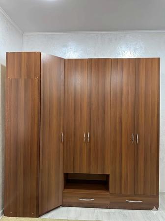 Угловой шкаф лля спальни