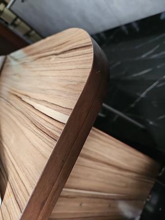 Продам стол обеденный