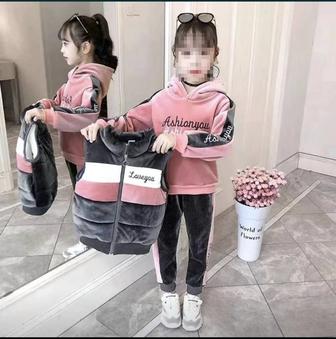 Продам новый костюм тройка для девочки