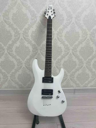 Продаю электрогитару Schecter C-6 Deluxe, в идеальном состоянии.