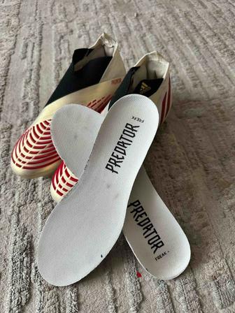 Футбольные бутсы