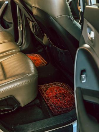 Восточный коврик автомобиля