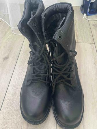 Берцы зимние 41 размер, берцы летние 40 размер