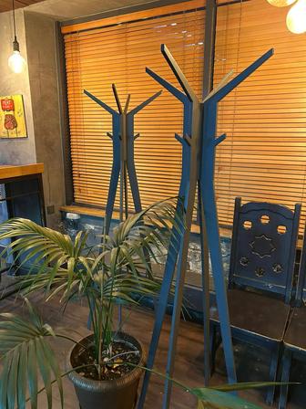 Продаю вешалку для курток