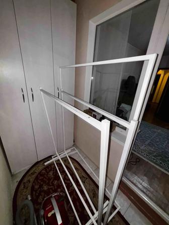 Металлические вешалки