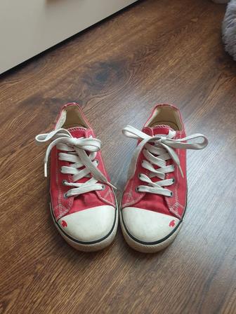 Красные низкие кеды Tom Tailor