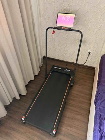 Беговая дорожка Genau Stride X для тренировок и работы