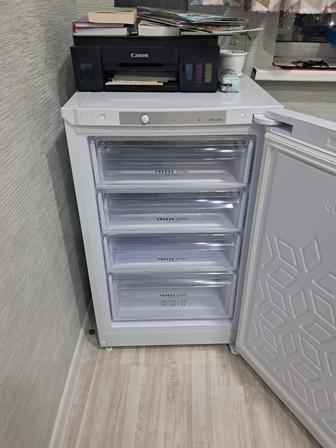 Продам морозильник