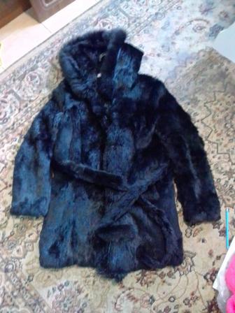 Продам срочно шубу из кролика.