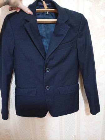 Школьный костюм