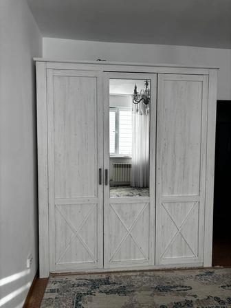 3 есікті киім шкаф сатылады. Продам 3 дверный шкаф