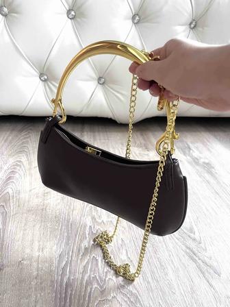 Стильная кожаная сумка