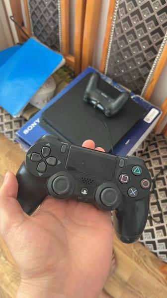 Play Station 4 super slim