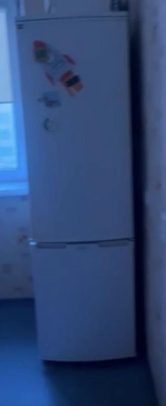 Продам холодильник б/у