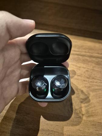 Срочно продам наушники Samsung buds pro