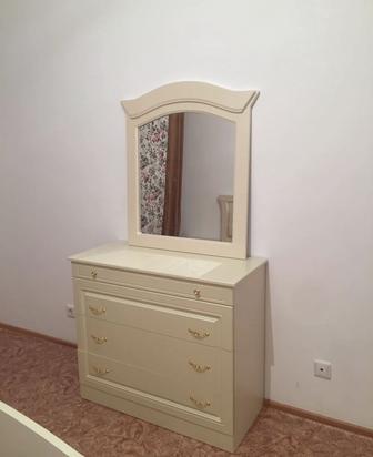 Продам спальный гарнитур