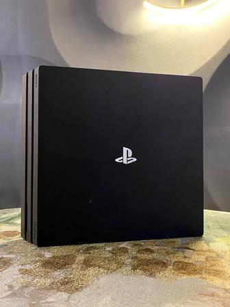 PlayStation 4 Pro 1ТБ 3 джойстика