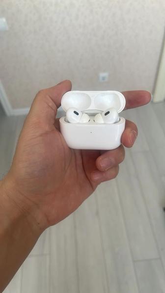 Продам Apple AirPods Pro 2