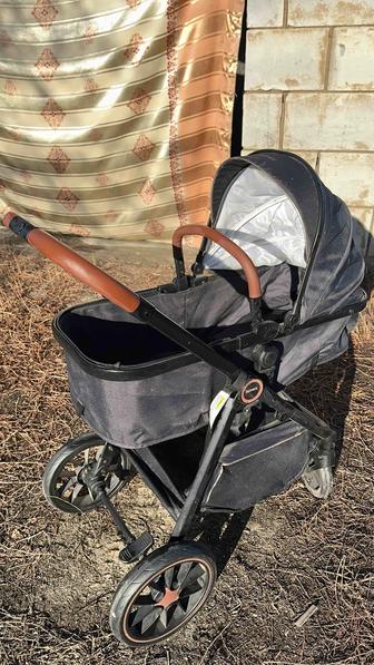 Продам детскую коляску
