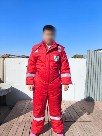 Продам комбинезон зимний