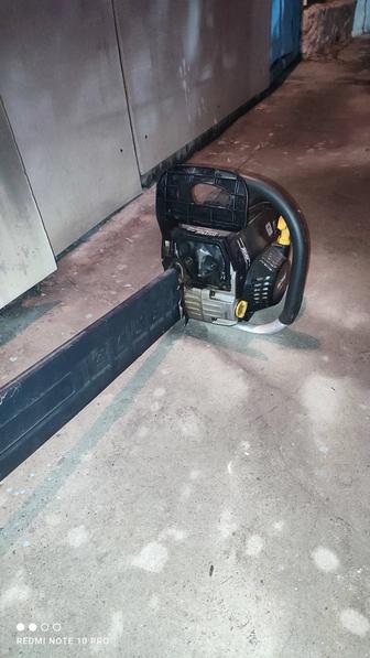 Продам бензопилу Huter BS 62