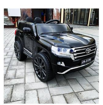 Продам электромашину Toyota.