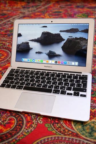 MacBook Air 11-inch (Mid 2013) и игровая мышь Redragon Legend Chroma X