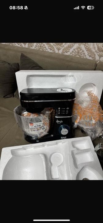 Продам новый кухонный комбайн