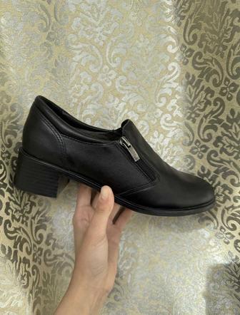 НОВЫЕ лоферы женские СРОЧНО продам