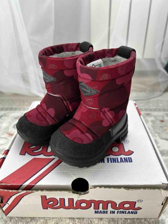 Продам детские сапожки Kuoma