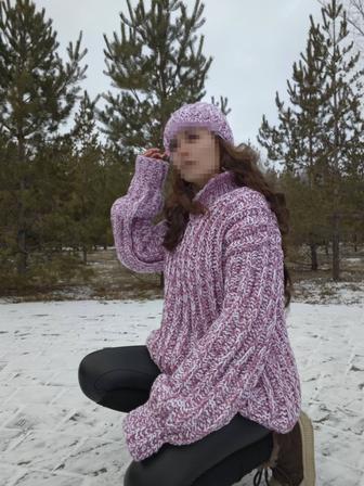 Продам двойку свитер и шапка.