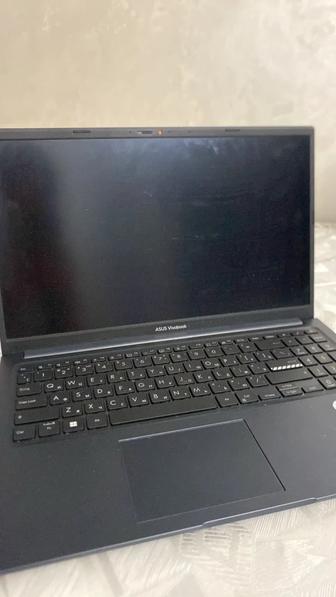 Продам ноутбук ASUS vivobook 15