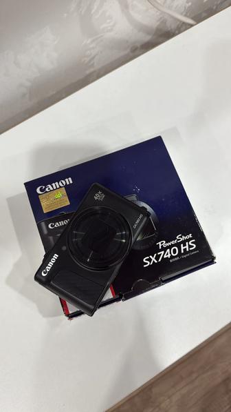Продам камеру canon 740 hs
