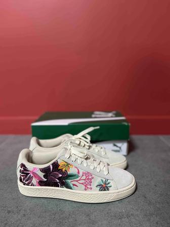 PUMA Suede Hyper Embelished