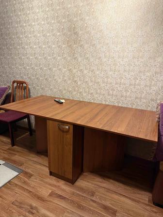 Продам стол -тумбу