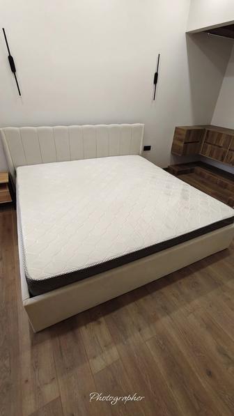 Срочно продам кровать с матрасом