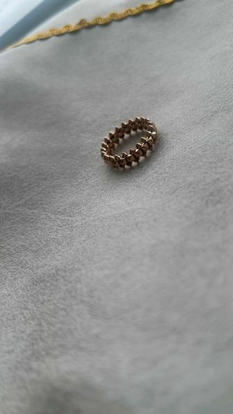 Ювелирное украшения из золота