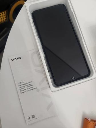 Смартфон Vivo Y17s 4 ГБ/128 ГБ зеленый