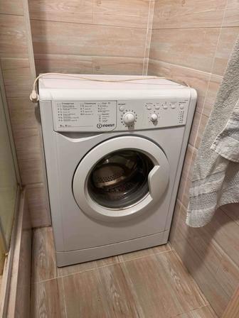 Стиральная машина Indesit 5 кг