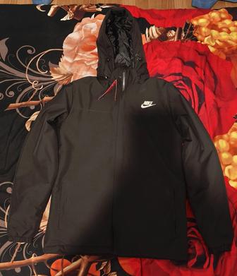 Ветровка спортивная NIKE