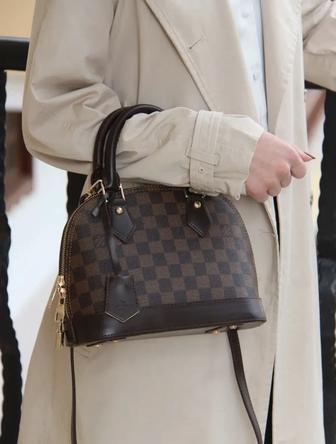 Продам сумку Lv Louis Vuitton