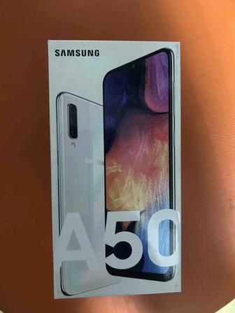 Продам смартфон Samsung Galaxy A50