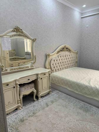 Продаю спальный гарнитур