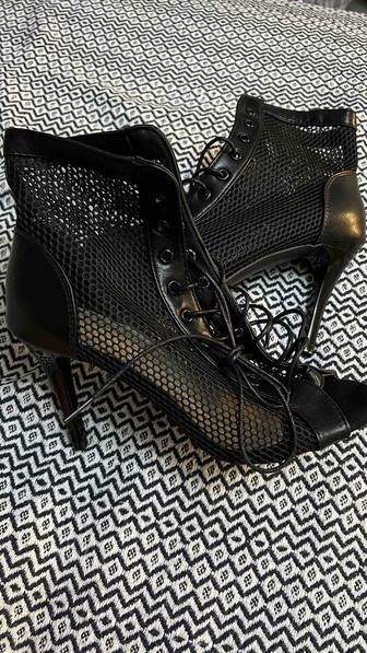 Туфли хайхилс