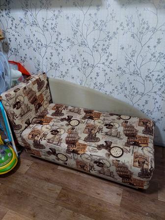 Продам диванчик
