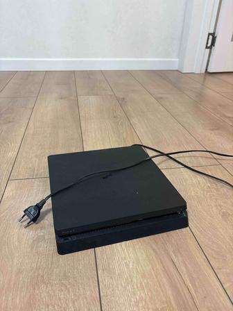 Продам PlayStation 4