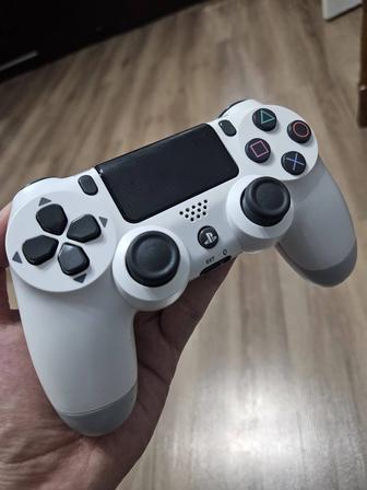 Dualshock 4 контроллеры